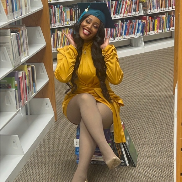 Meet your Posher, Meek - Picture 6 of 6